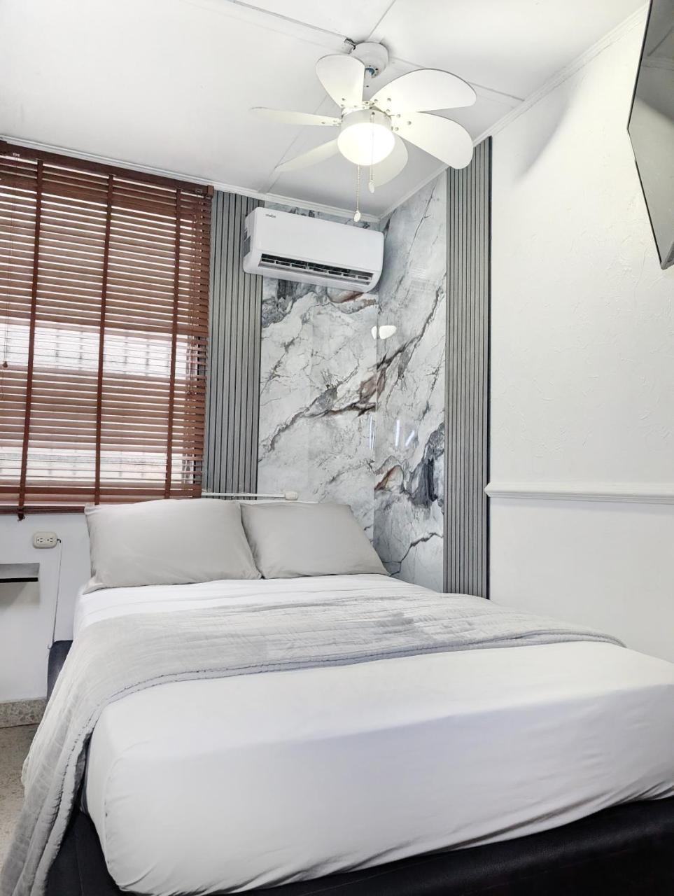 Hostal Yoha photo 2