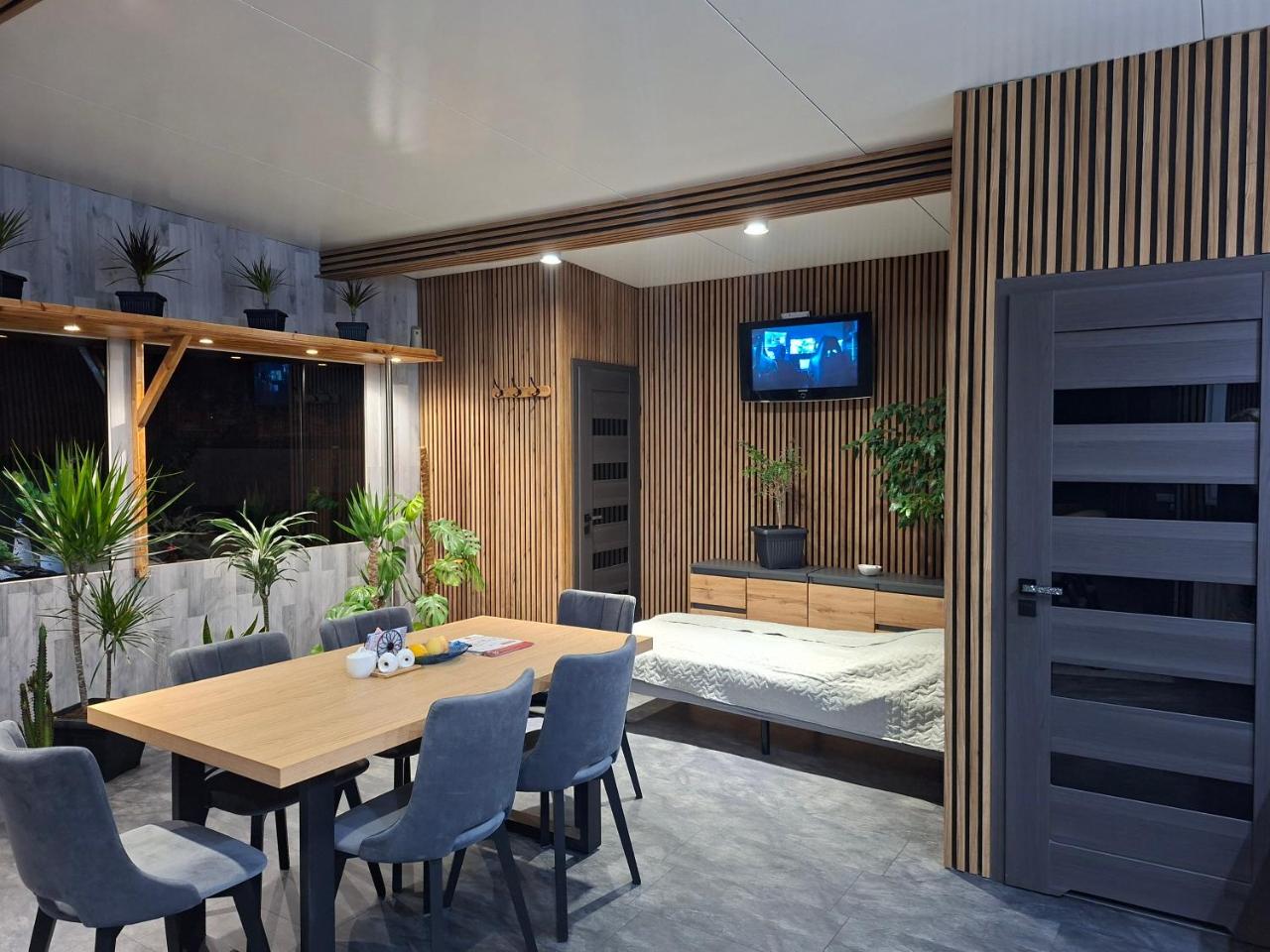 Villa Vip - pokoje,śniadanie,Apartament kinowy, Masaż photo 3