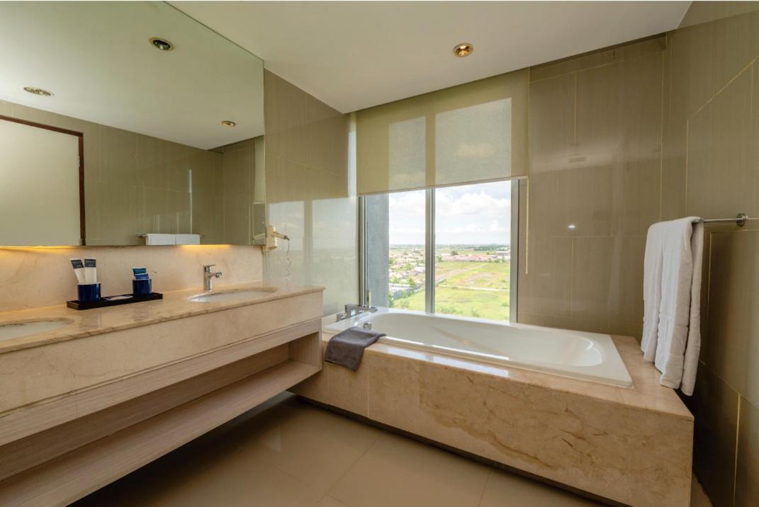 Grand Tan Banjarmasin Hotel & Convention Center photo 3