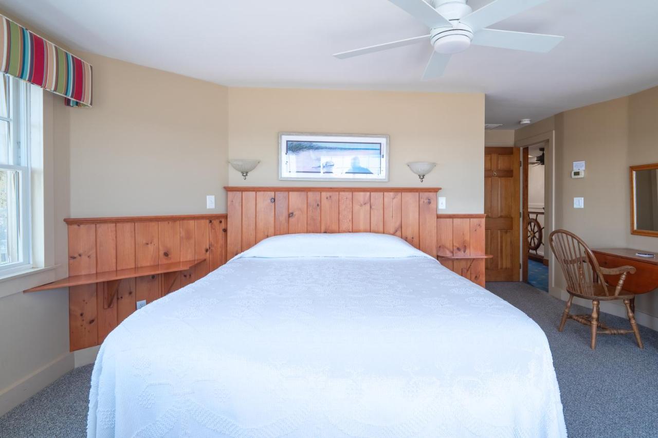 Winstead Beach Resort photo 2