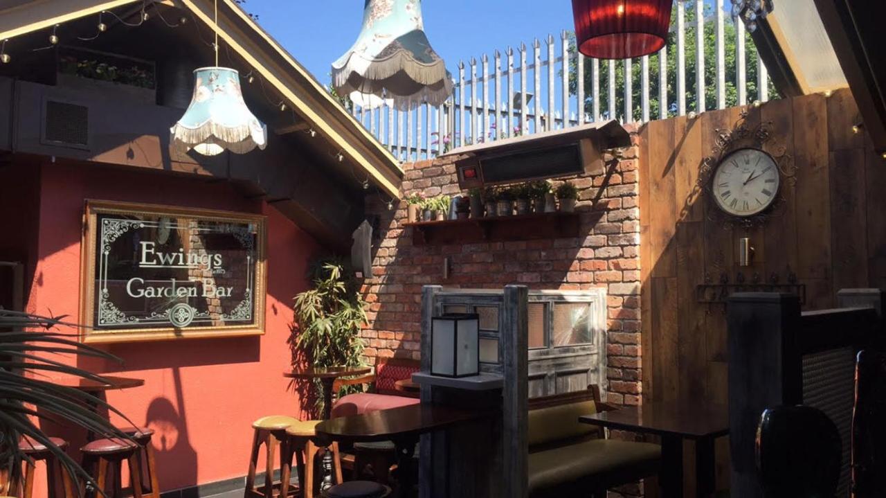 Ewings Bar & Self-Catering Accommodation photo 4