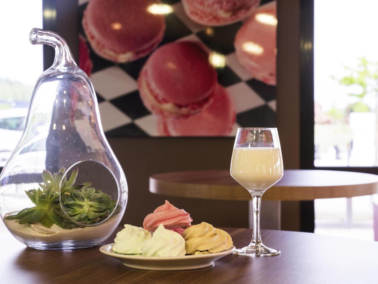 ibis Styles Castres photo 2