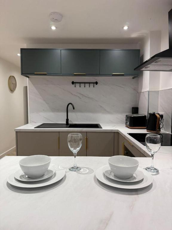 Unit 5 Luxury 1-BR Apartment,Secure Parking, Near Bramall Lane, Free Unlimited Wi-Fi - 5