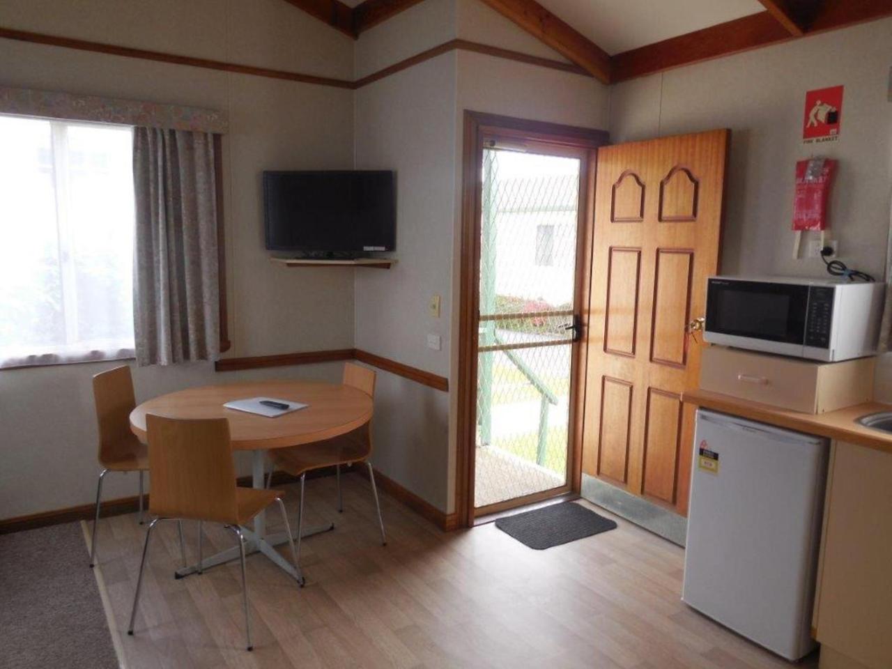 Wodonga Caravan & Cabin Park photo 3