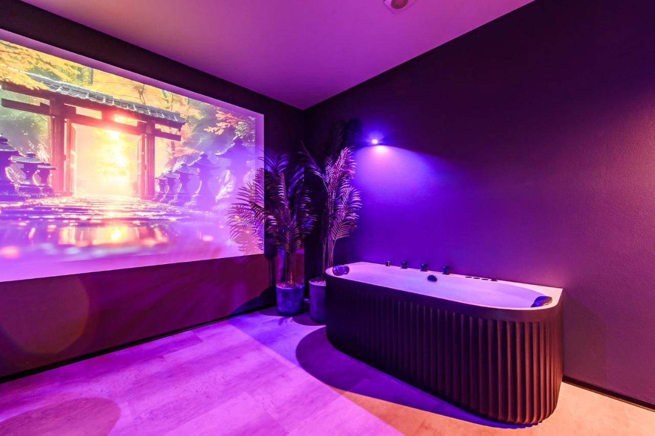 Jacuzzi Cinema Japandi 2 - 4