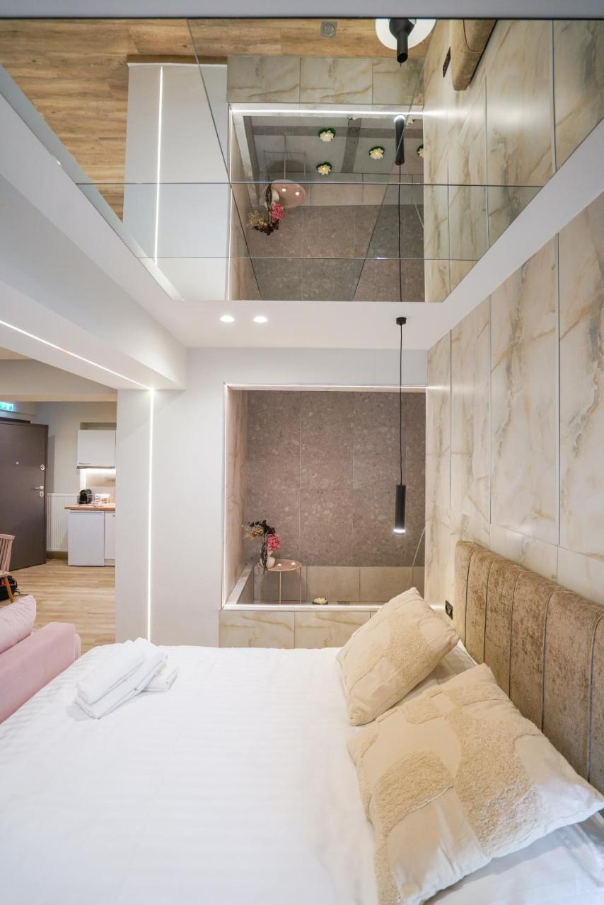 Love room & Spa - 3