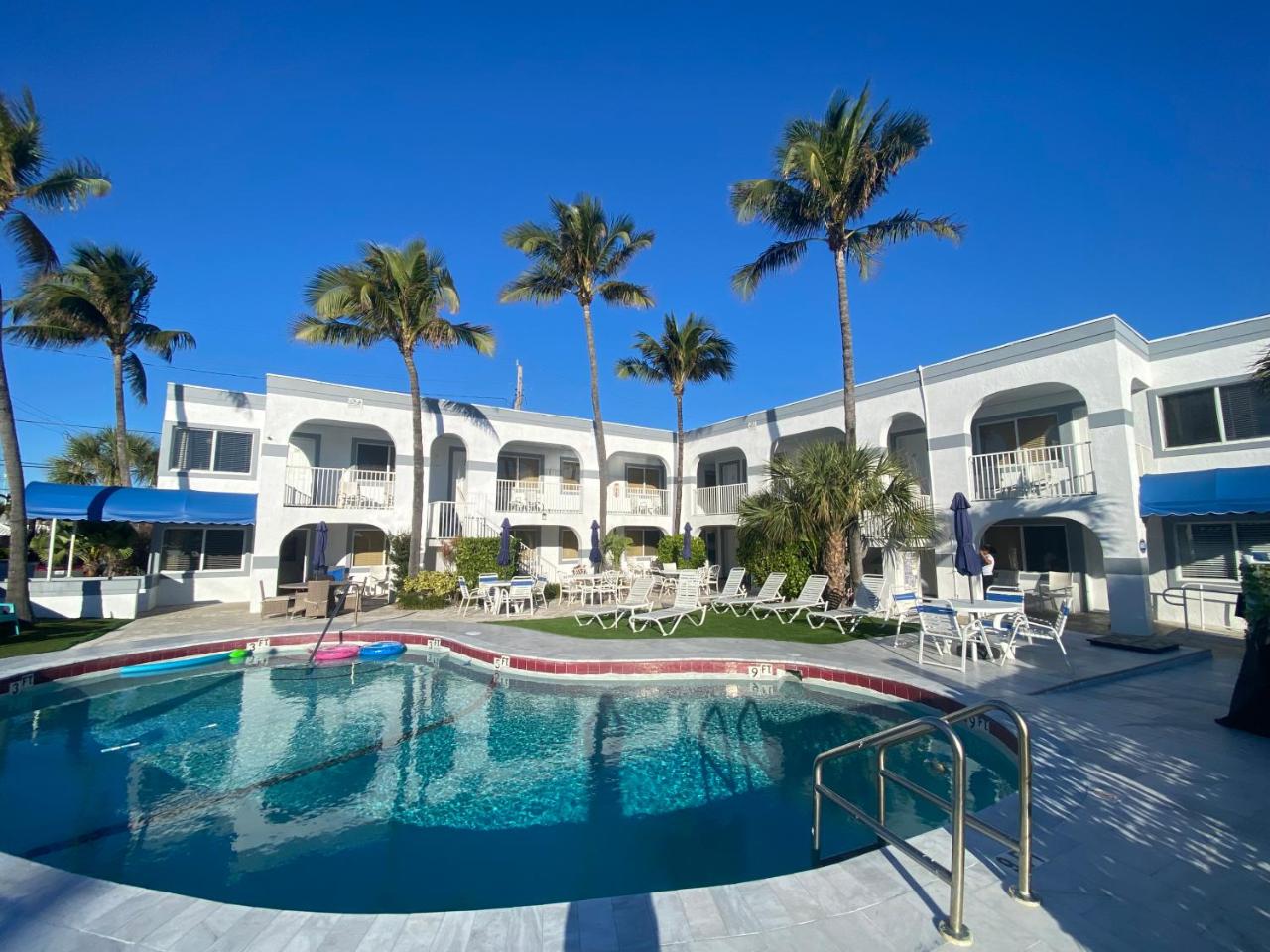 Coral Key Inn