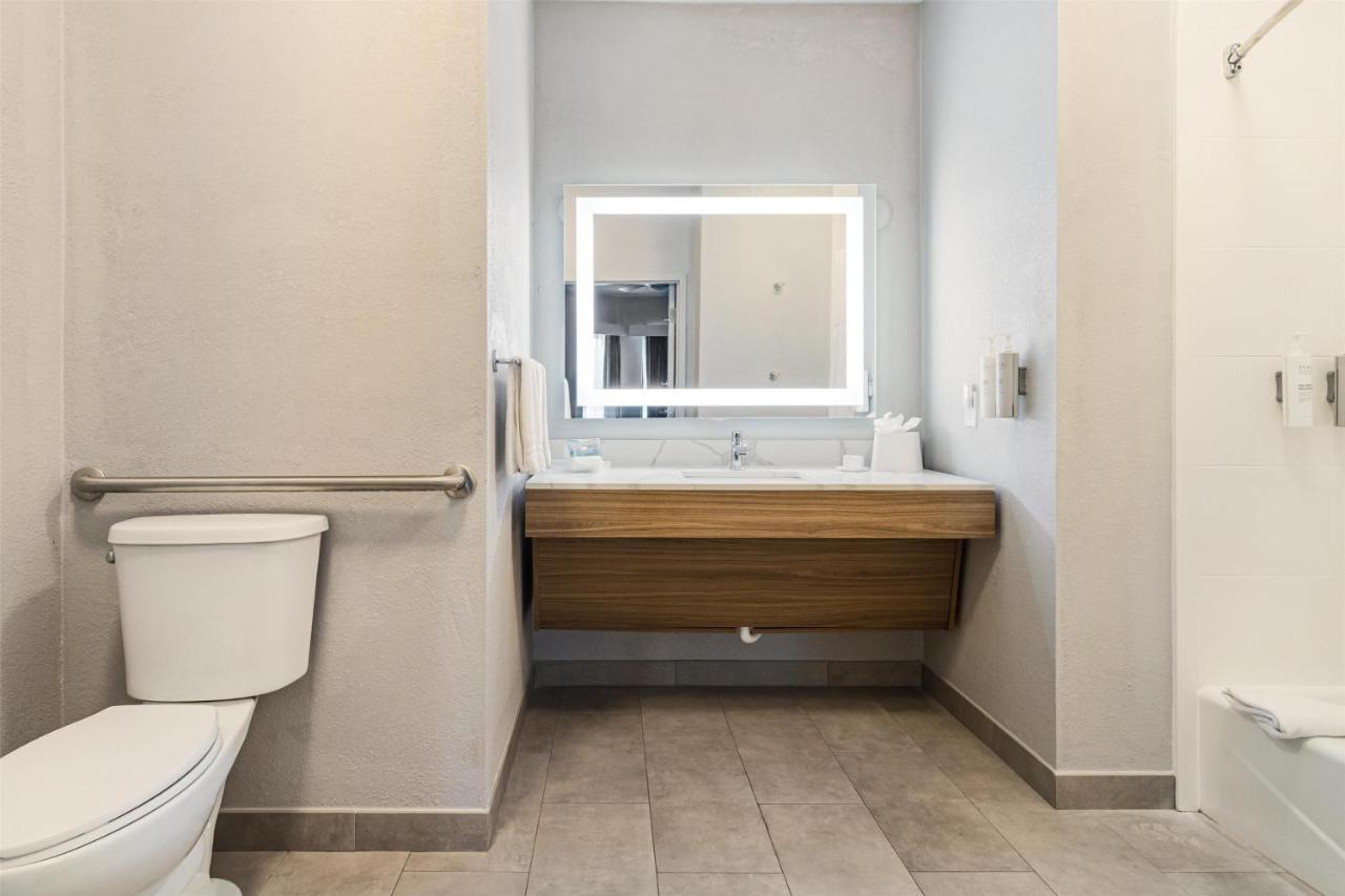 Homewood Suites by Hilton Beaumont photo 2