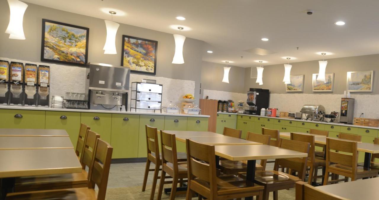 Country Inn & Suites by Radisson, Duluth North near Airport photo 4