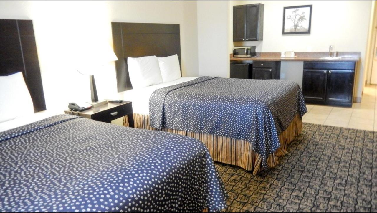 Econo Lodge Inn & Suites Colorado City, TX photo 4