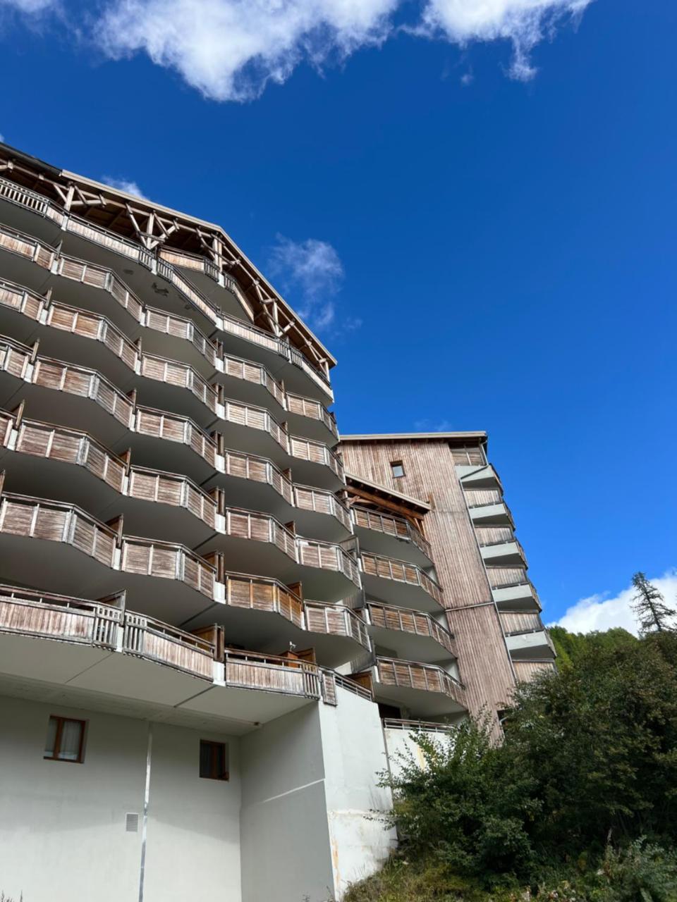 2 pièces 5 personnes, proximités pédestres pistes et commerces, grande terrasse , vue panoramique, calme - 2