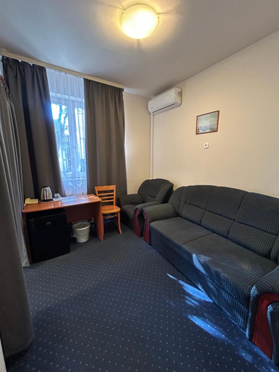 Corvin Hotel photo 4