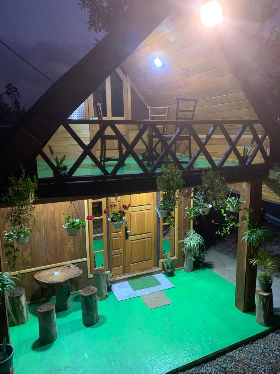 20/20 wood cabana photo 4