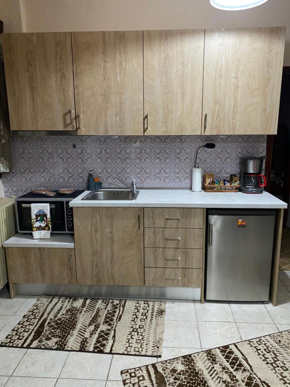 Venias Lake House Apartments 1 - 3
