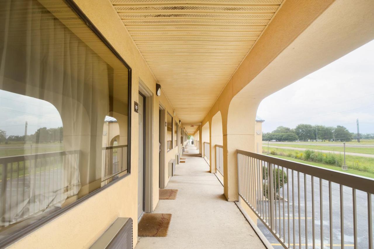 Deerfield Inn By Capital O Blytheville AR I55 photo 2