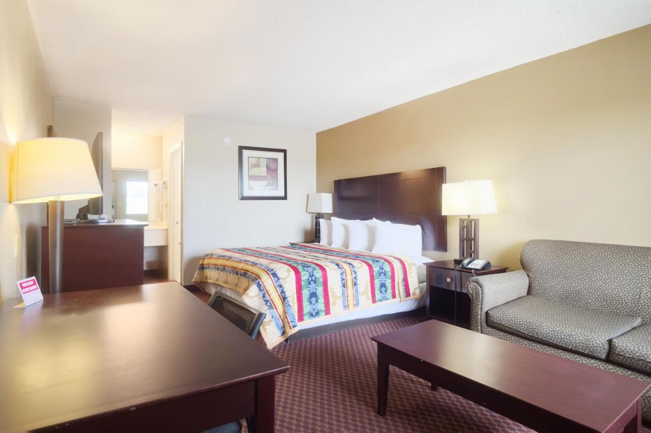 Deerfield Inn By Capital O Blytheville AR I55 photo 3