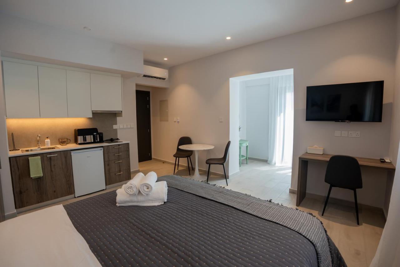 Raise Cityscape Limassol Suites - 2