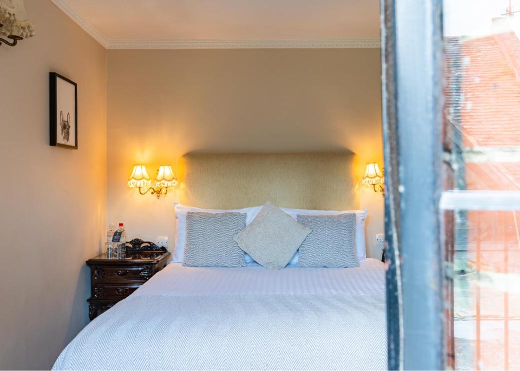 Seckford Hall Hotel & Spa - 4