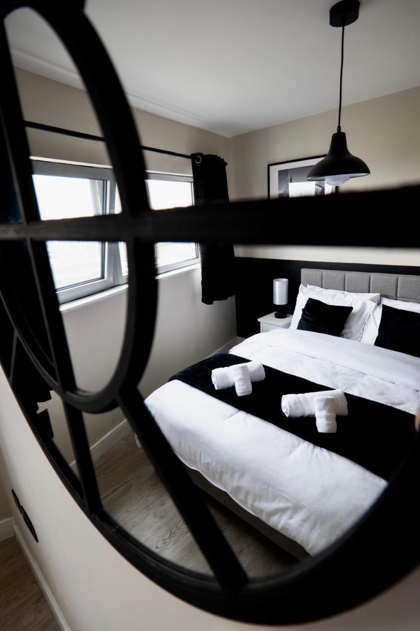 267 Stylish 2 Bed Apartment City Centre Free Parking - 3