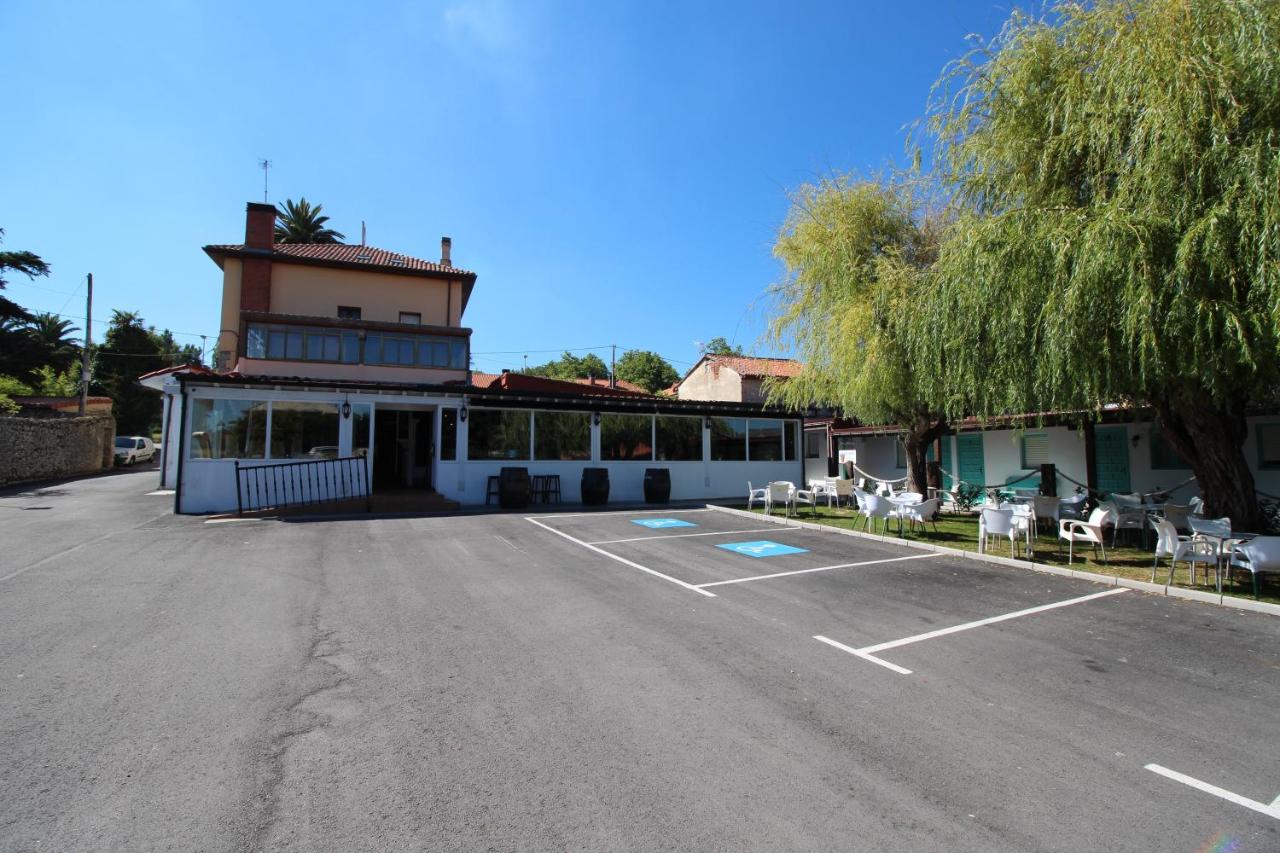 Pensión Las Casitas de Santander auto check