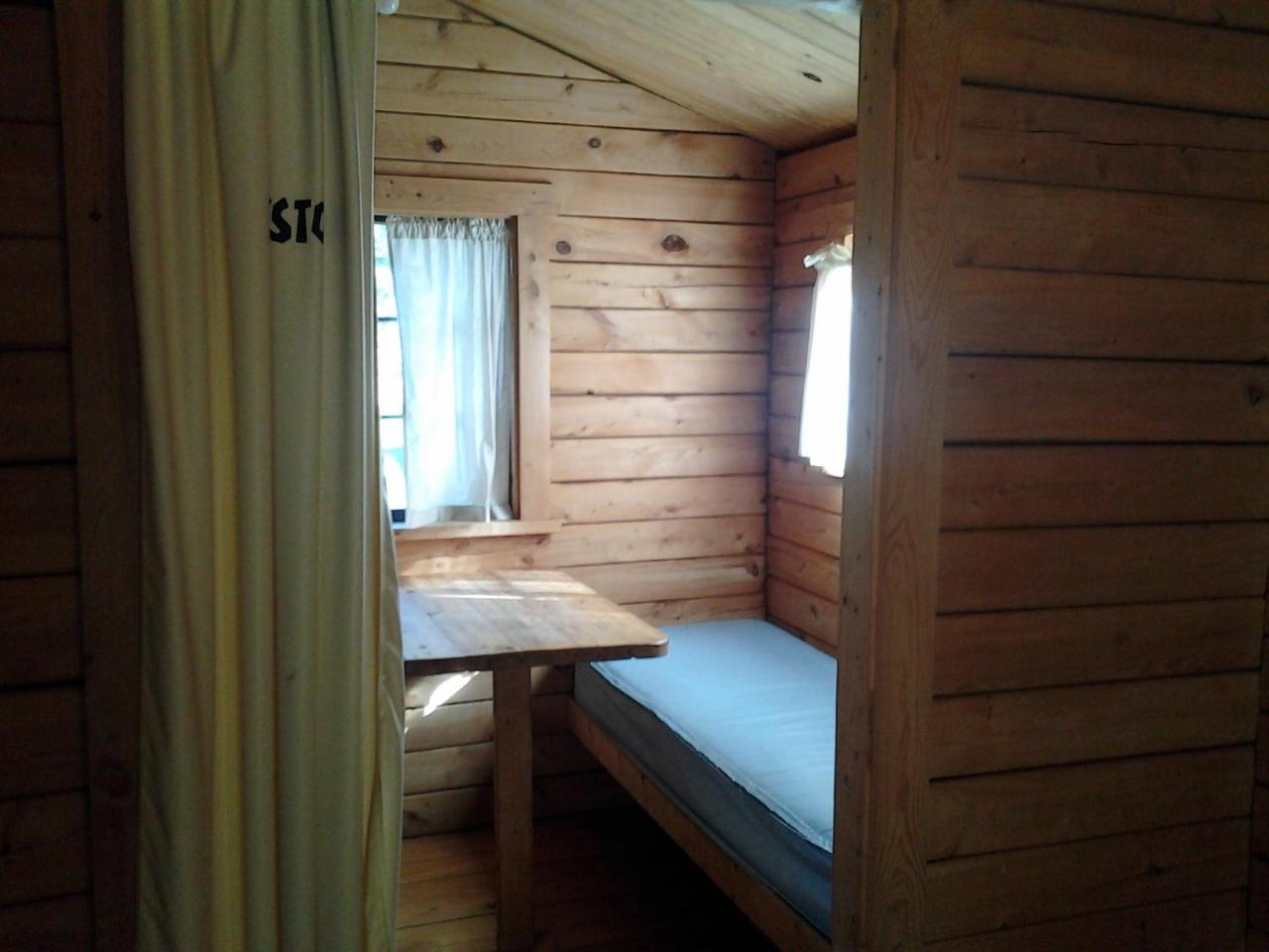 Fremont RV Campground Cabin 8 photo 3