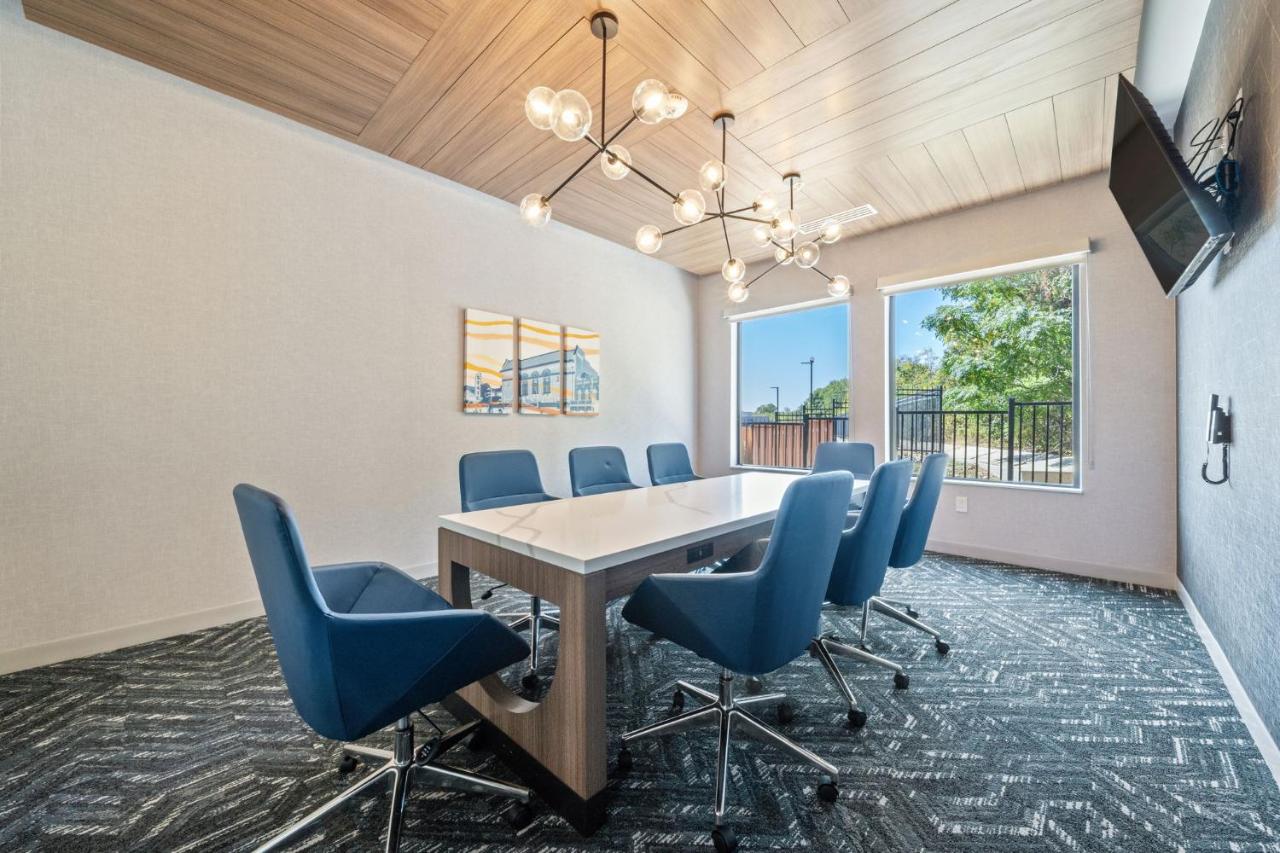 Homewood Suites by Hilton Austin Airport photo 2