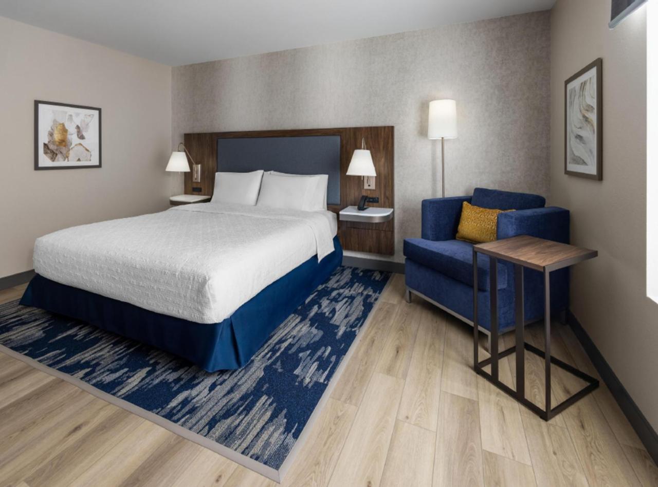Hampton Inn & Suites Richmond/Glenside photo 2