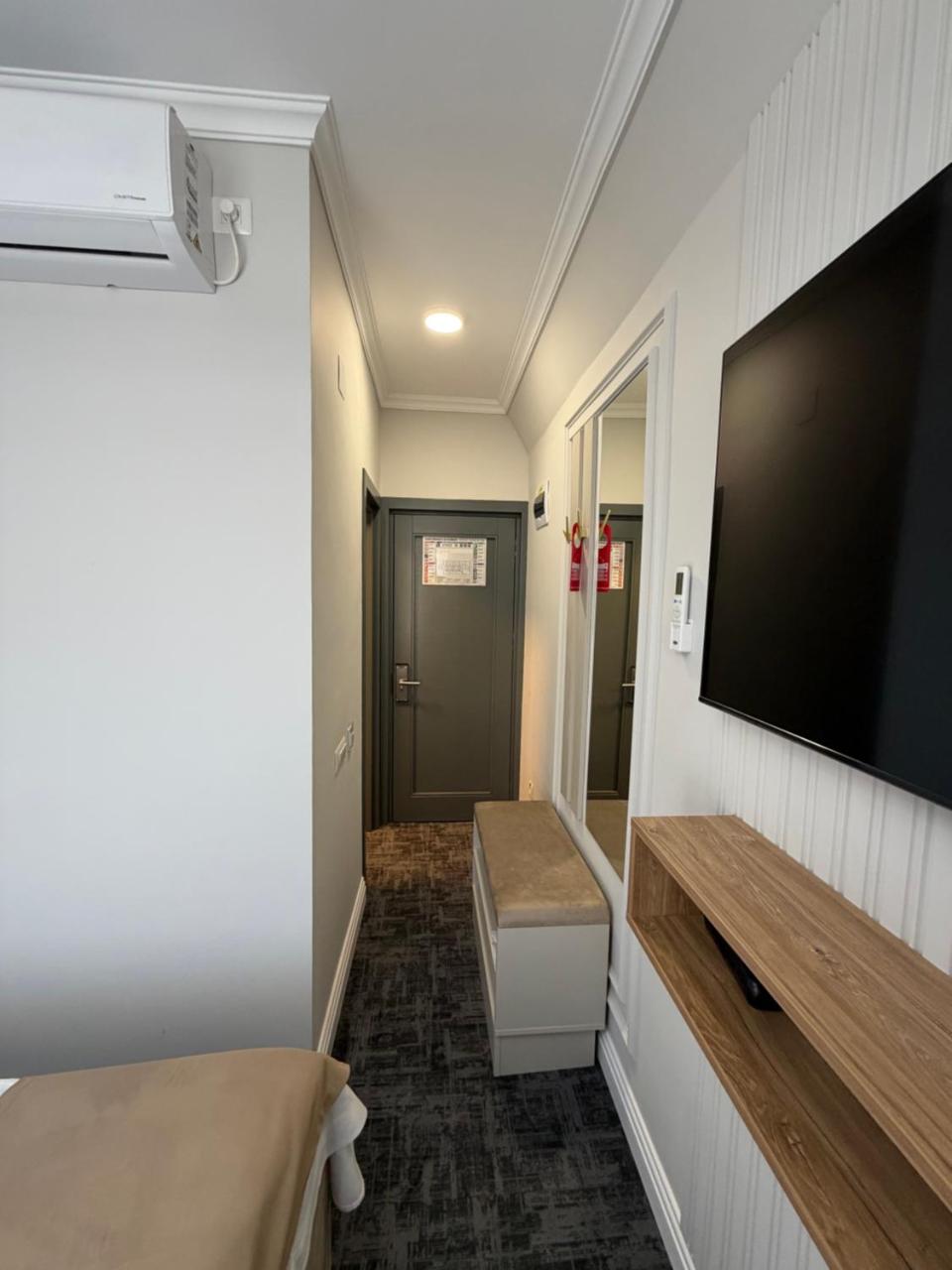 Hotel Zamca Suceava photo 2