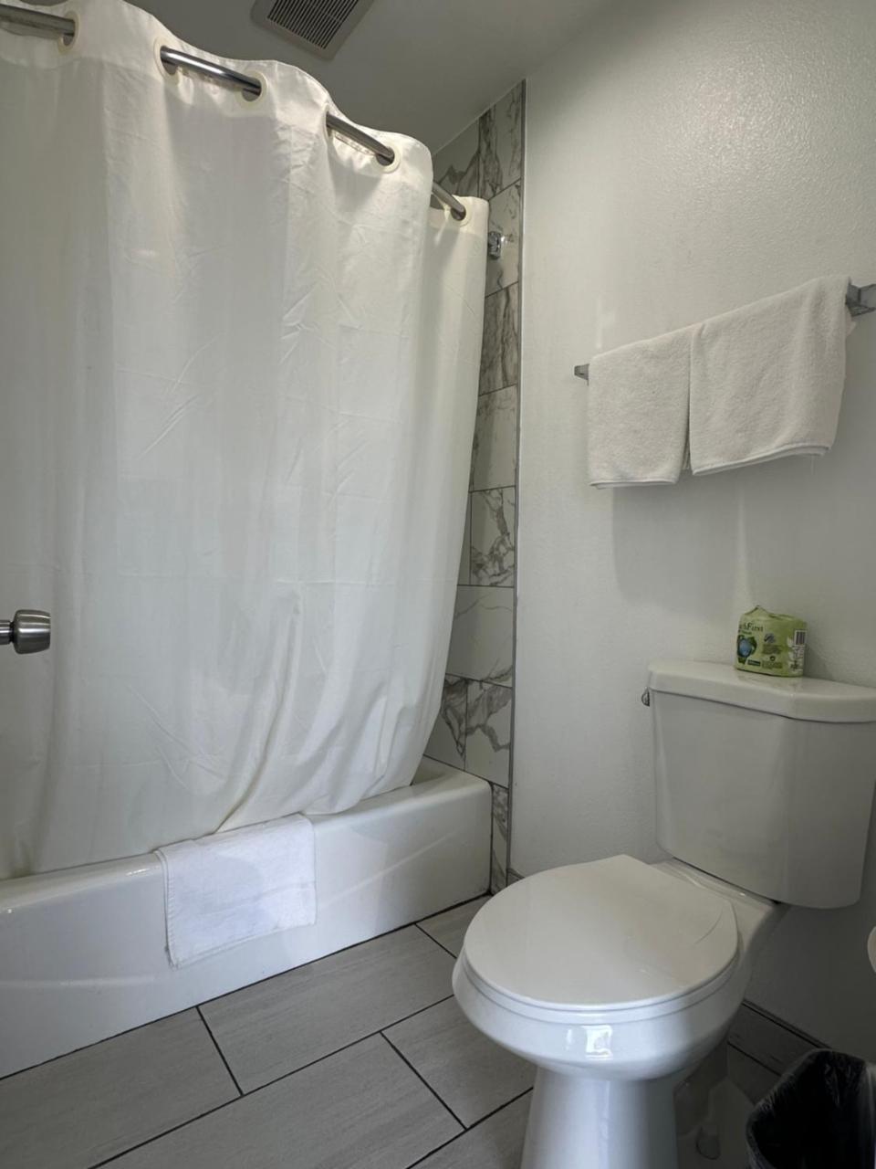 Fountain Inn Motel photo 3