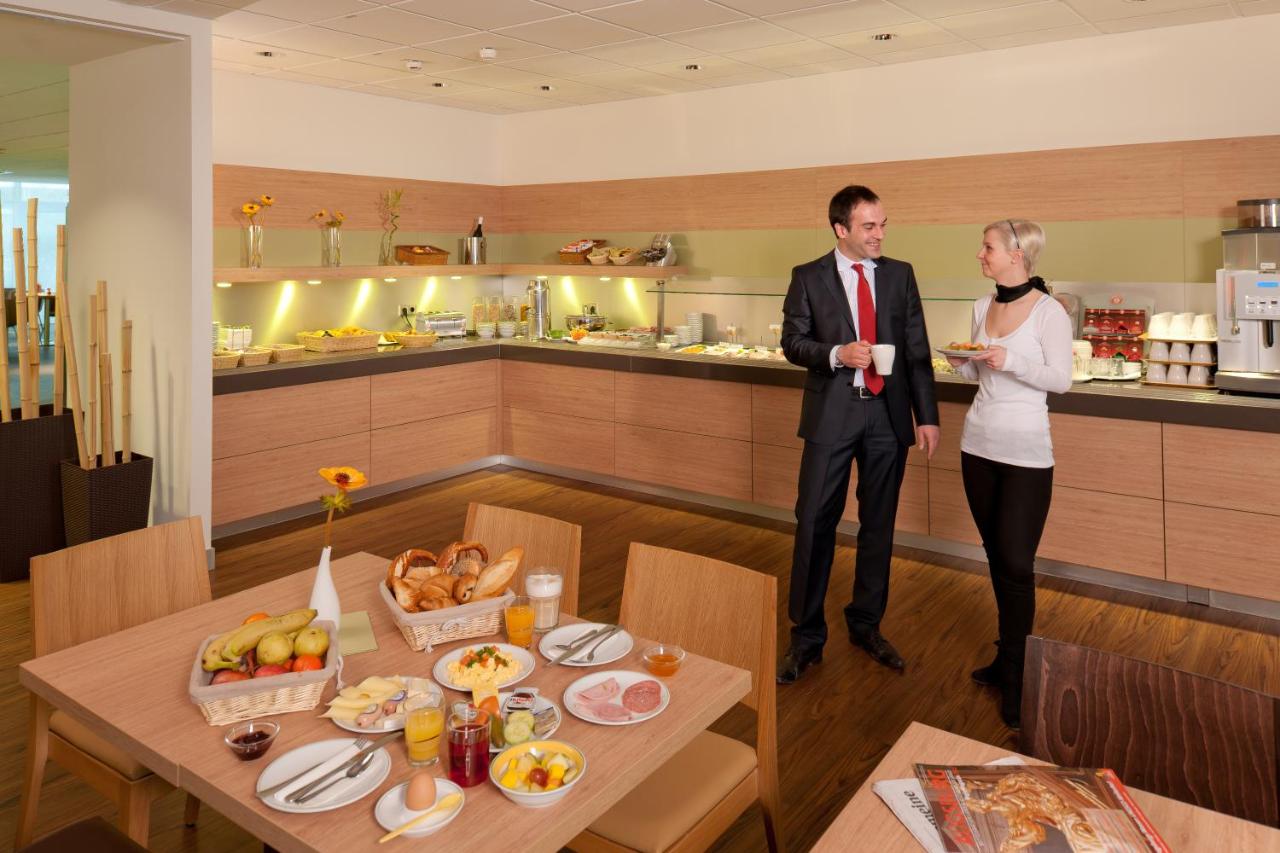 ibis Augsburg Hauptbahnhof photo 2