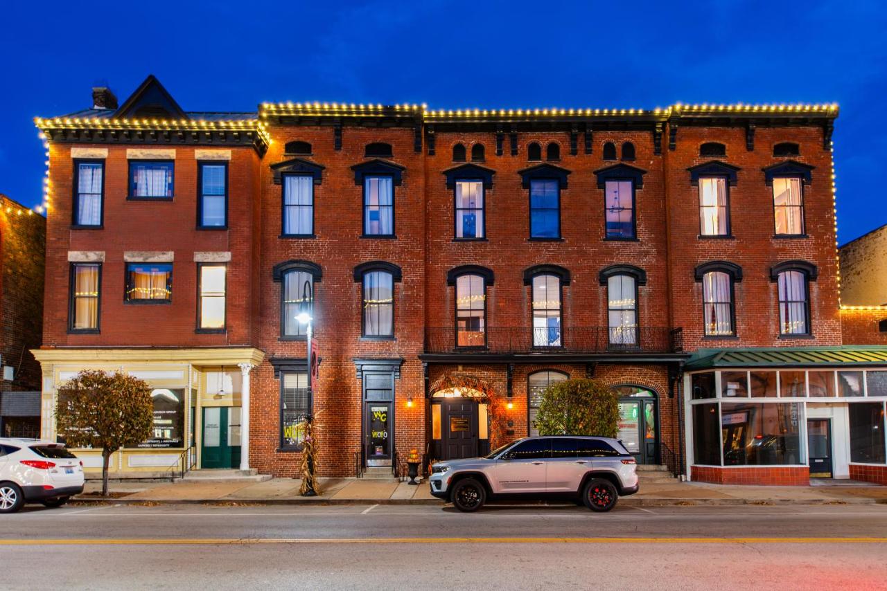 The Woodford Hotel
