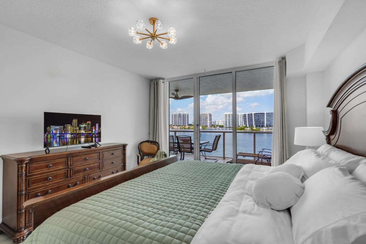 Waterview Luxury 2-Bedroom Condo Sunny Isles Beach - 6