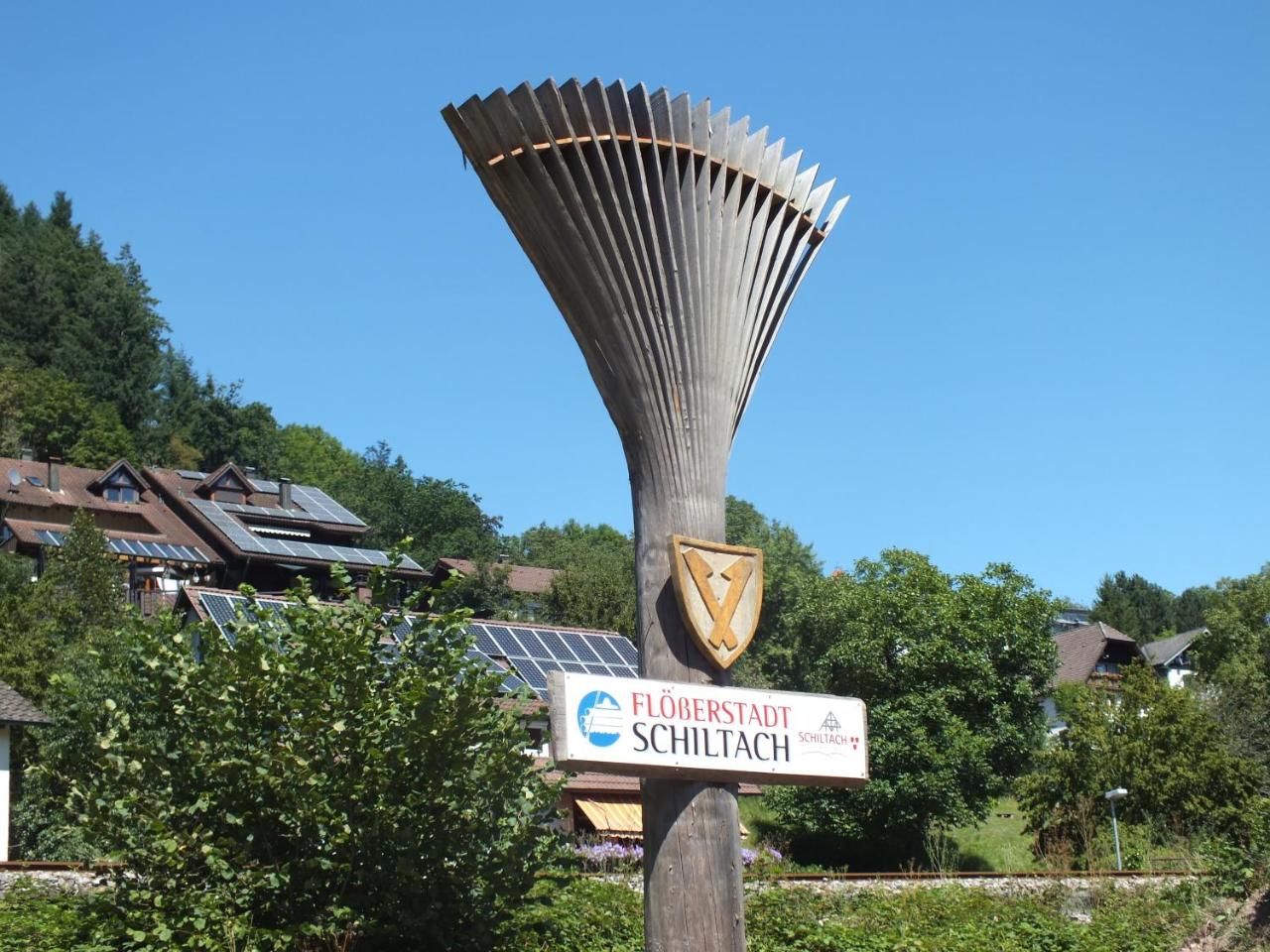 Hotel-Gasthof Zum Weyssen Rössle photo 3