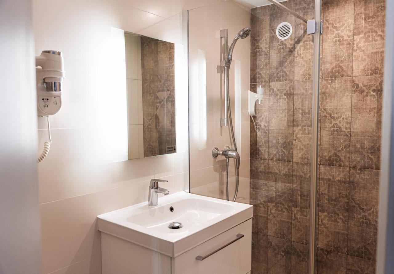 Hotel Eiffel Segur photo 4