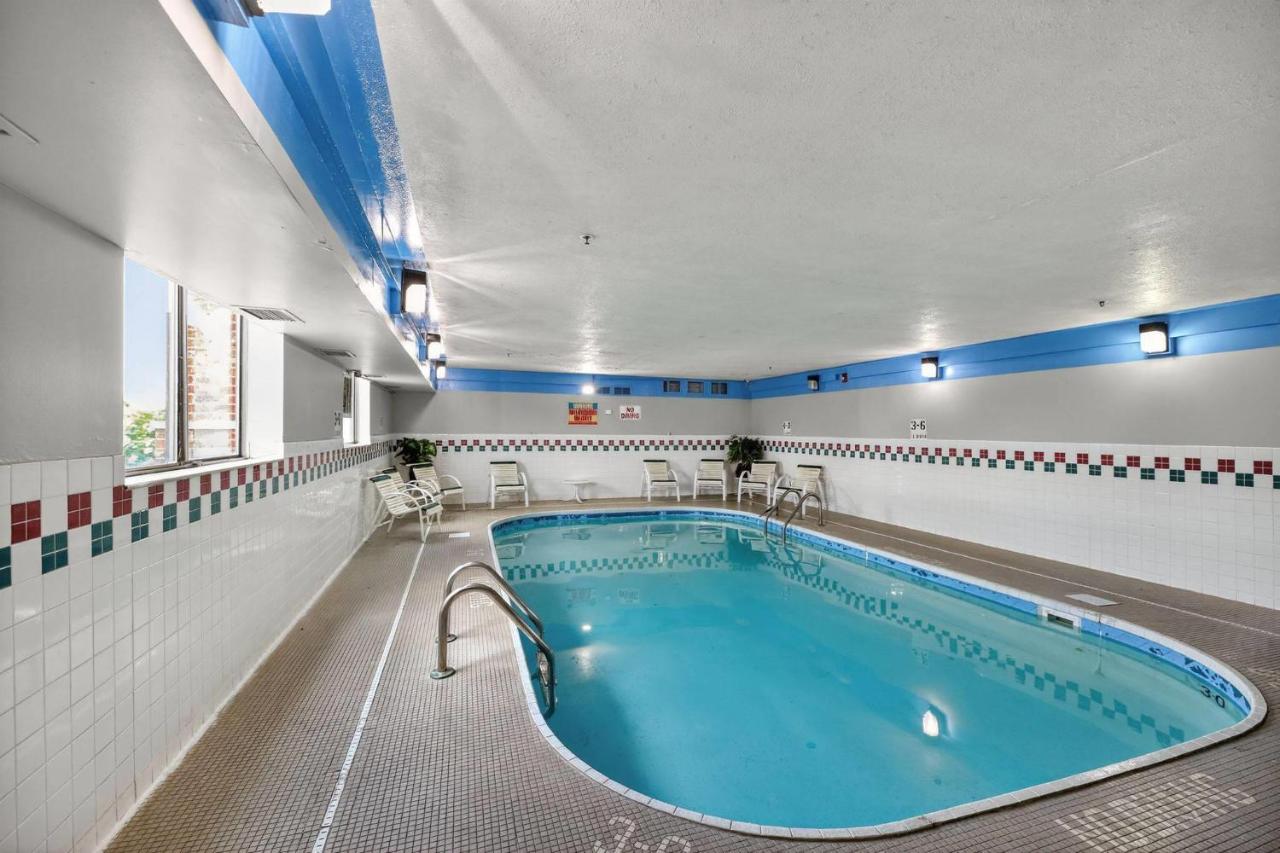 Econo Lodge photo 4