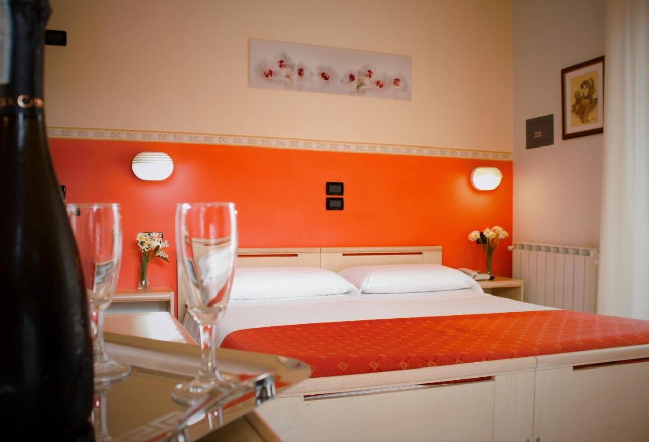 Photo - Hotel Monica