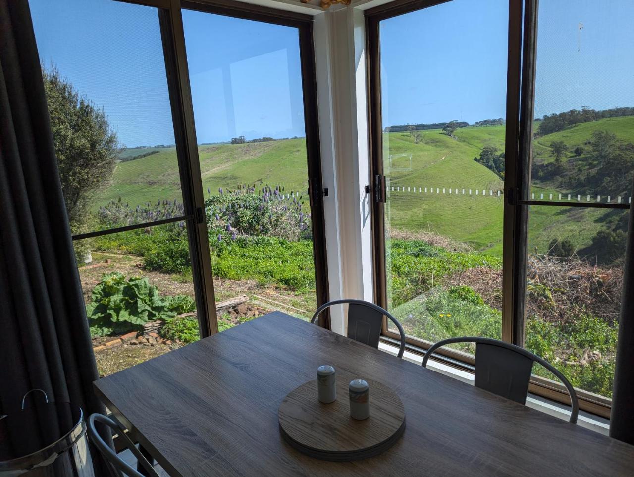 Cobden Crest Cottages