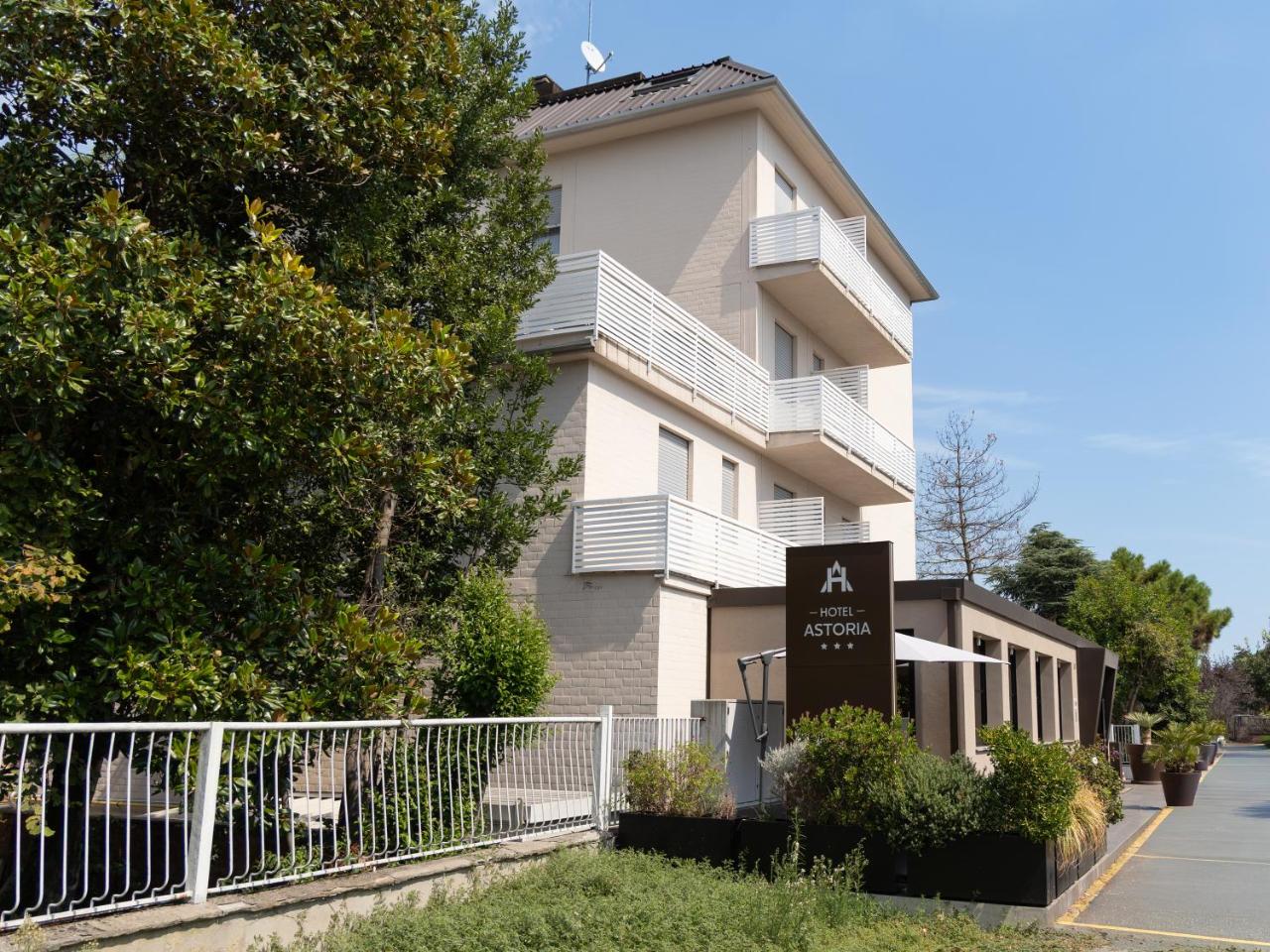 Hotel Astoria photo 2
