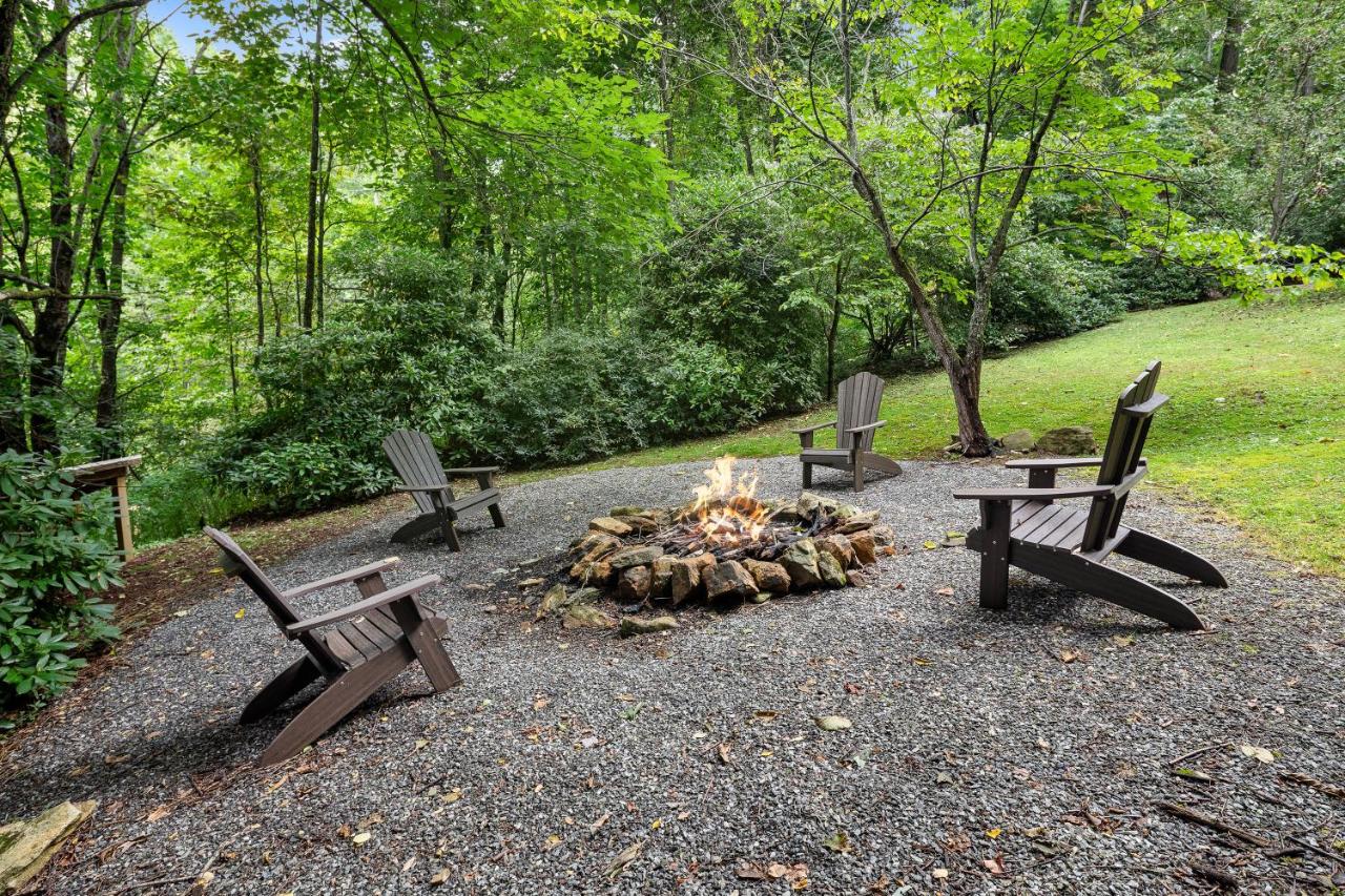 The Elk's Apple Grove, Lower Suite, Real Log Cabin - 4