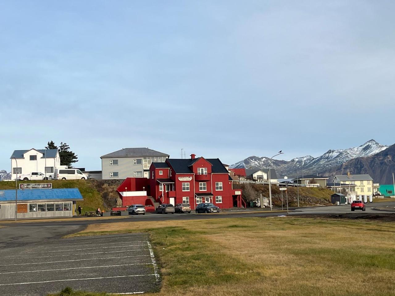 Guesthouse Hvammur by the Harbour photo 2