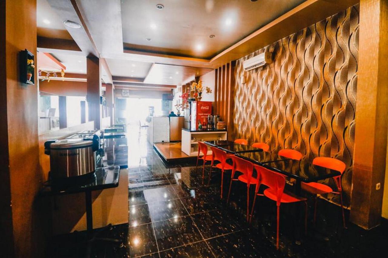 Foto - Reddoorz Plus near Makassar Town Square