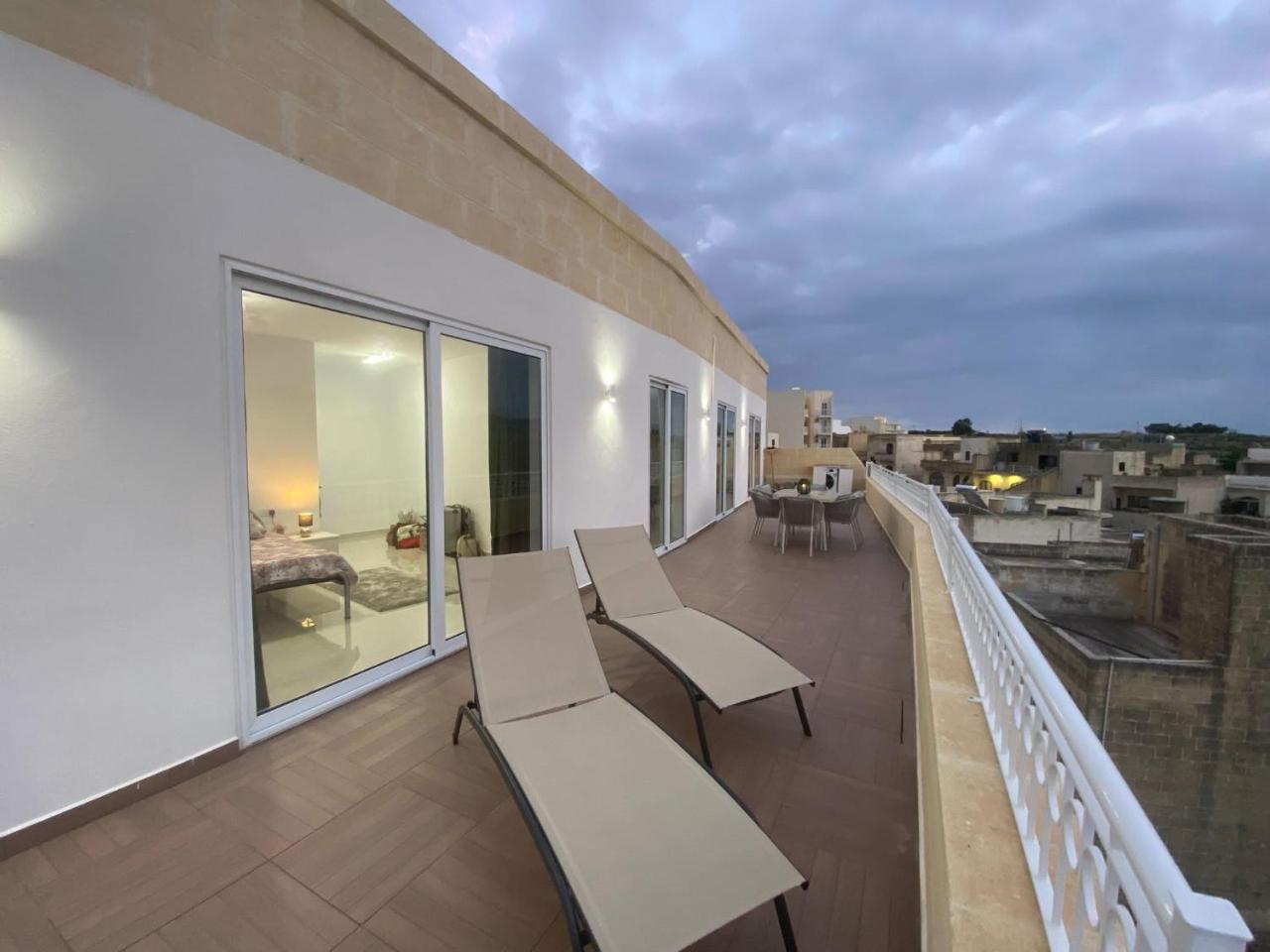 PrimeRose Penthouse - 4