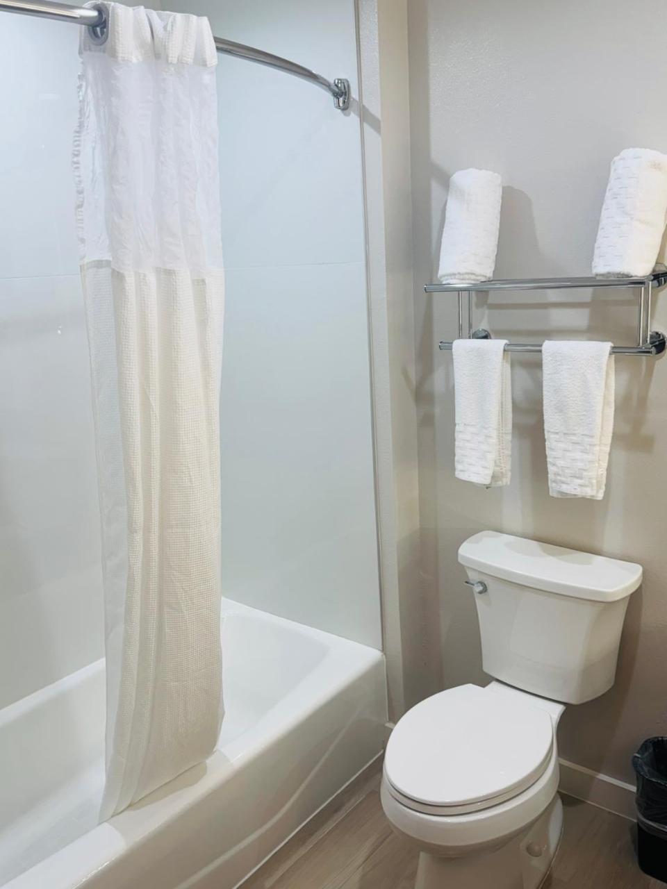 Best Western Plus Pearland/Houston Medical Center Hotel photo 3