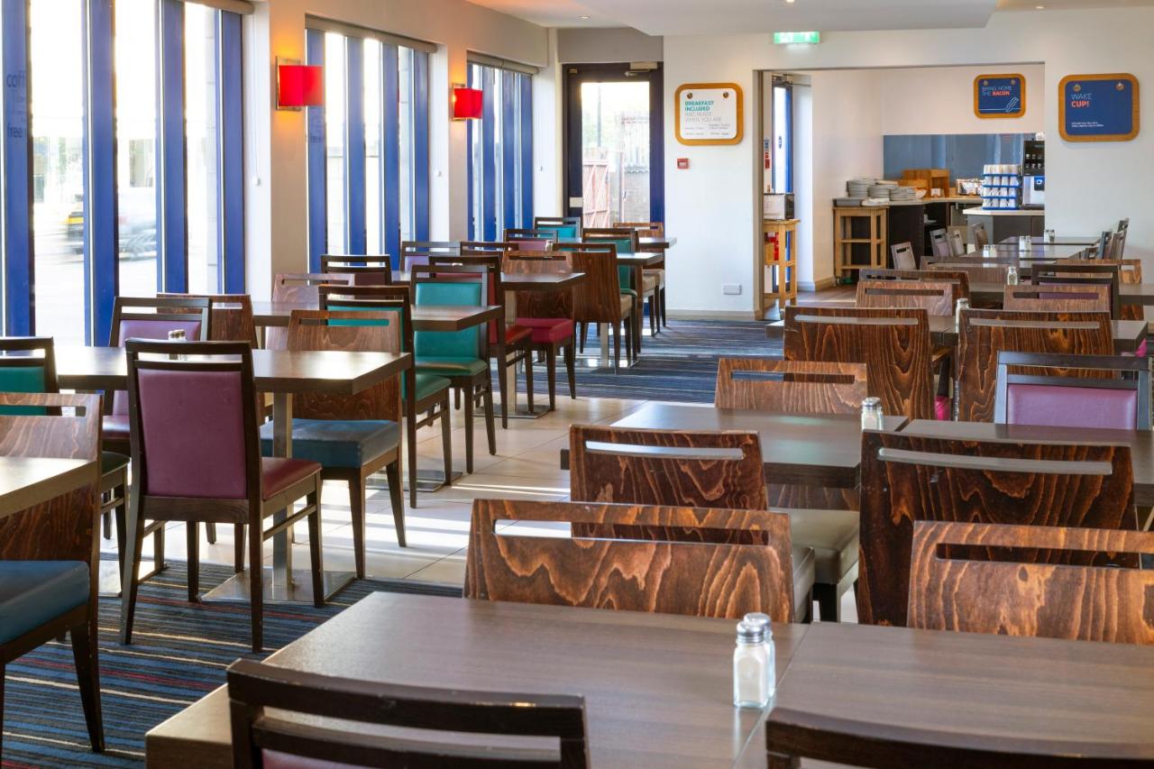Holiday Inn Express London - Wandsworth By IHG photo 3