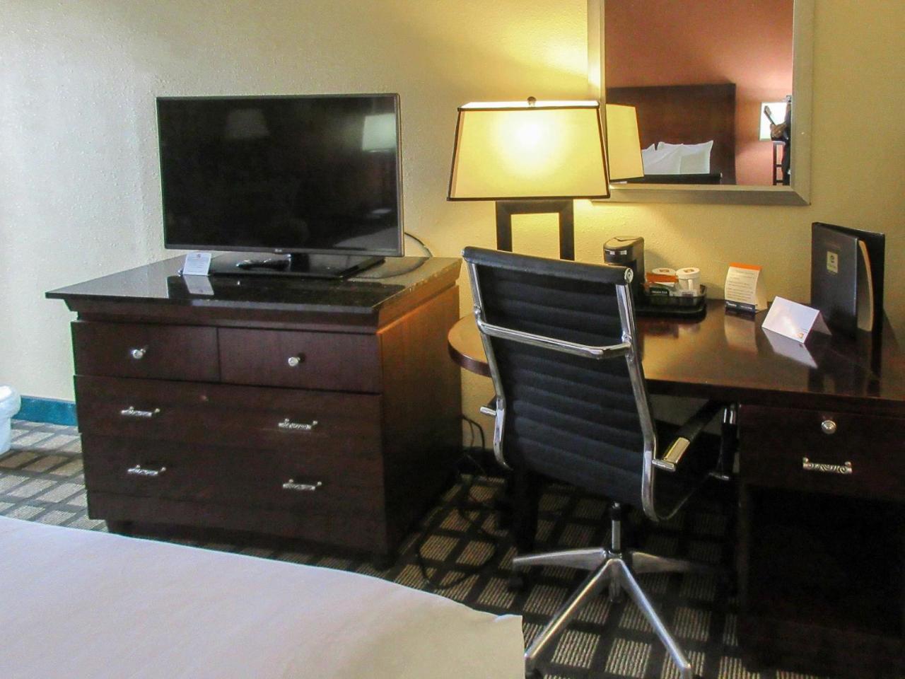 Clarion Inn photo 2