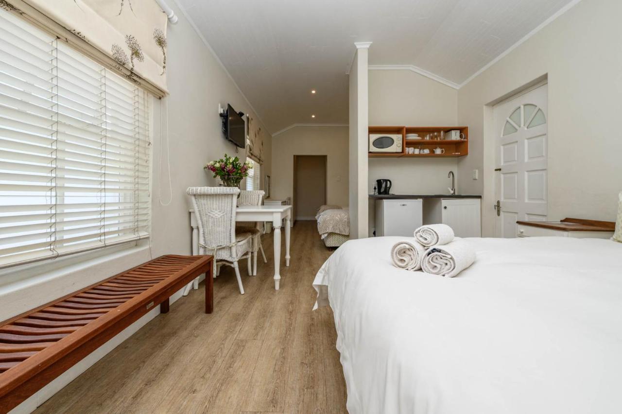 First Avenue Guesthouse