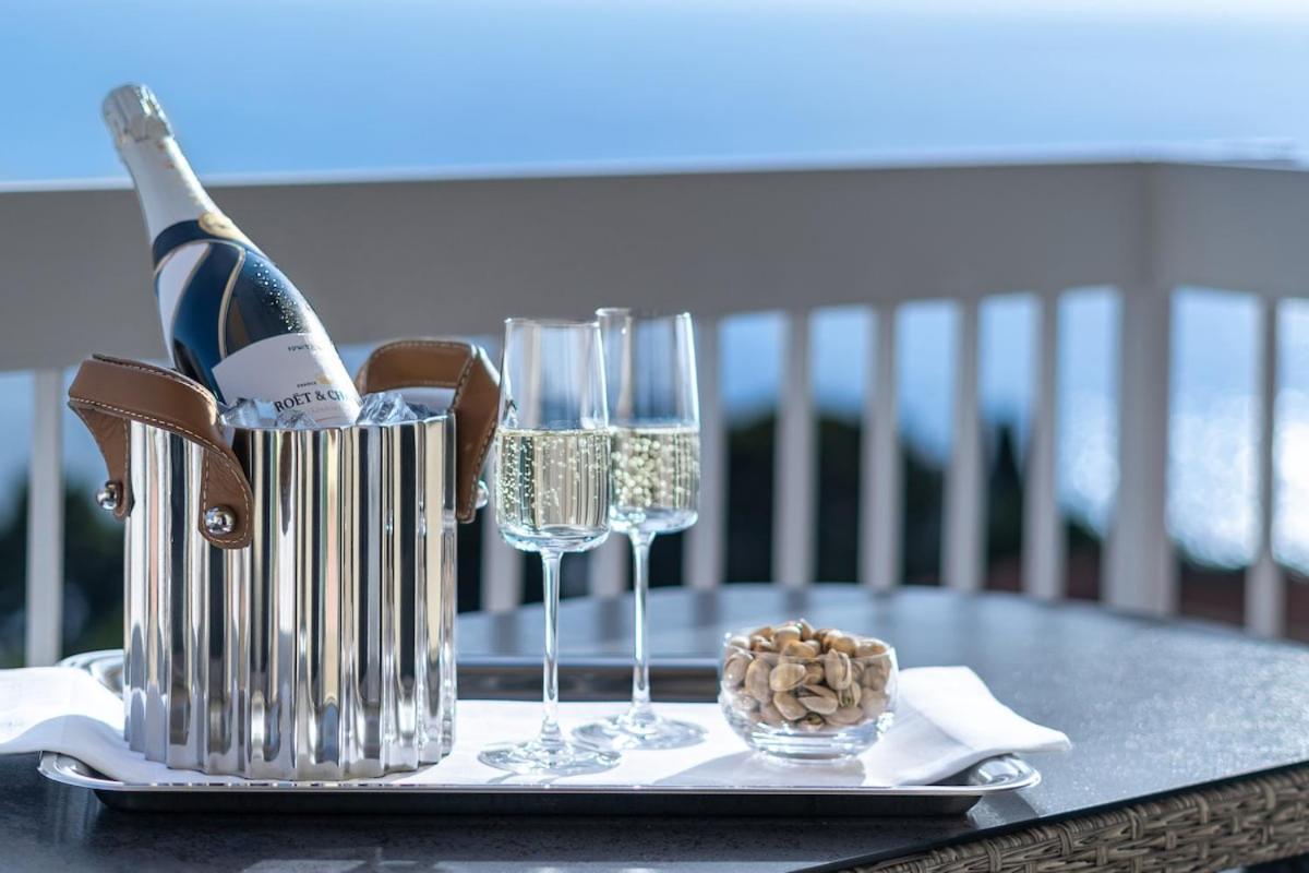 Luxury Top Floor Sea View Downtown Cap d'Ail - 2