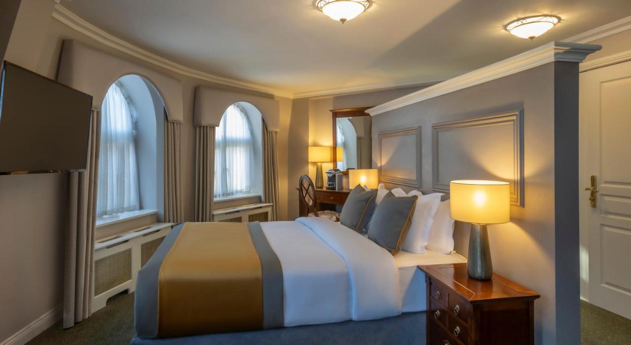 Bracken Court Hotel - 5