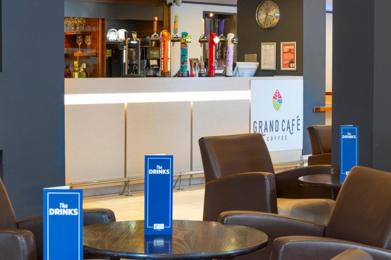 Holiday Inn Express Northampton - South By IHG photo 4