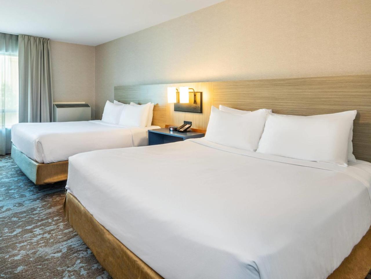 Comfort Inn Kingston - Highway 401 photo 3
